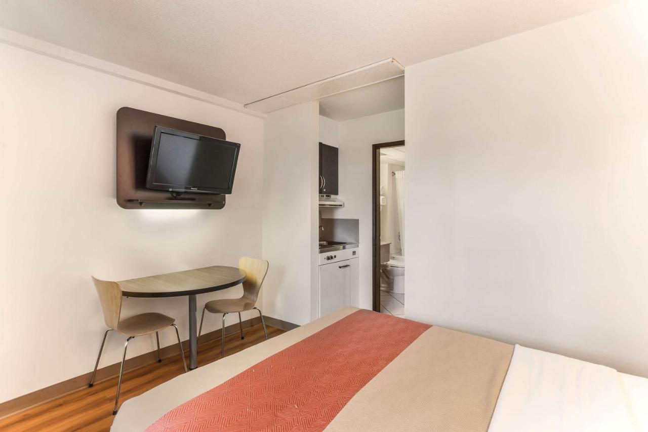 Motel 6-Lethbridge, Ab Kültér fotó