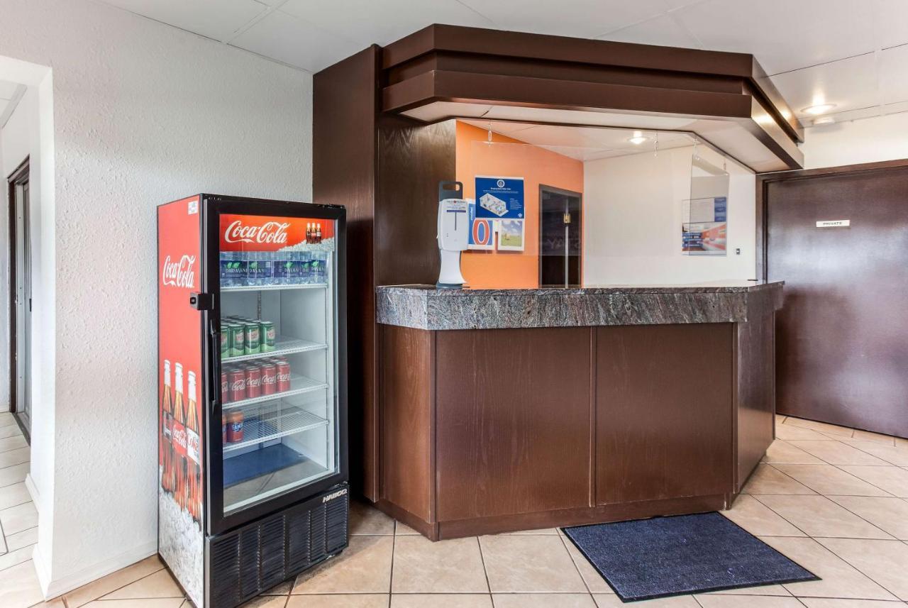 Motel 6-Lethbridge, Ab Kültér fotó